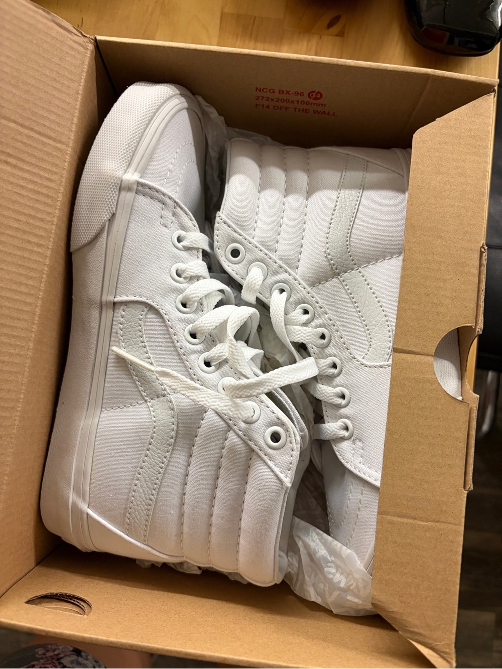 BNIB VANS Sk8 Hi High Top Canvas Sneakers white womens sz 6 / mens 4.5